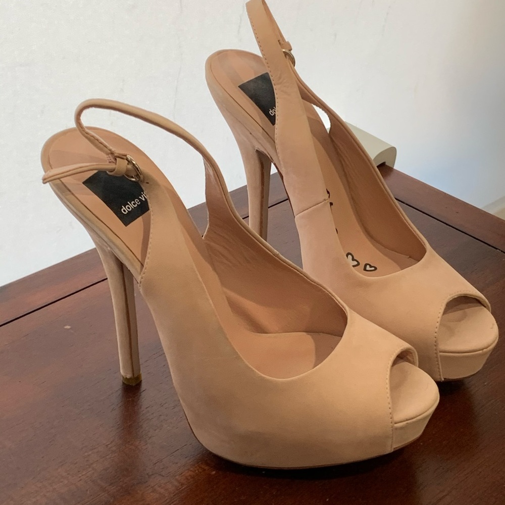 NWOT Dolce Vita Amore Platform Beige Size 8.5